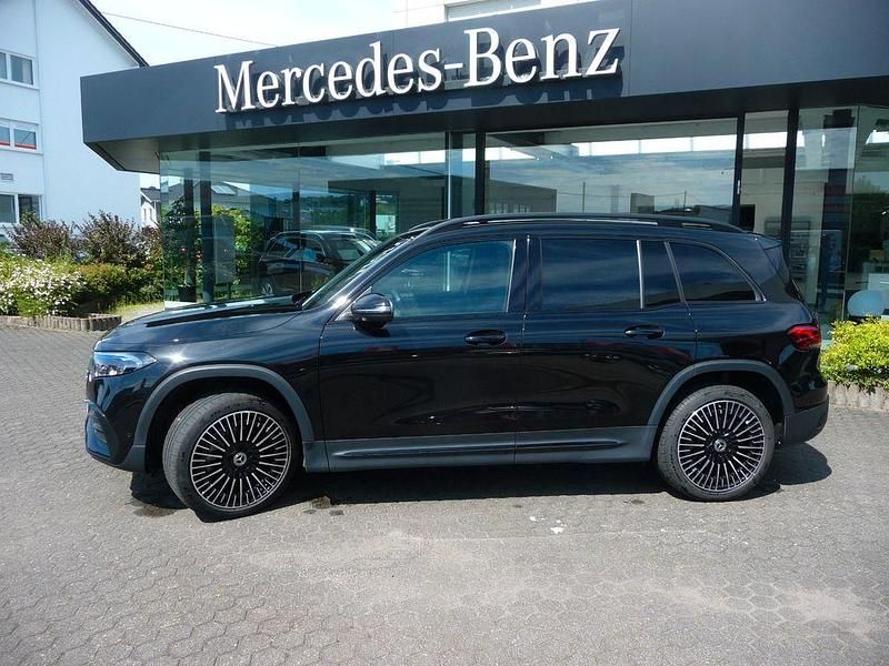 Schwarz Gebraucht 2023 Mercedes EQB300 AMG SUV | 39.980 € (Etwas zu teuer) - Bild 1/4