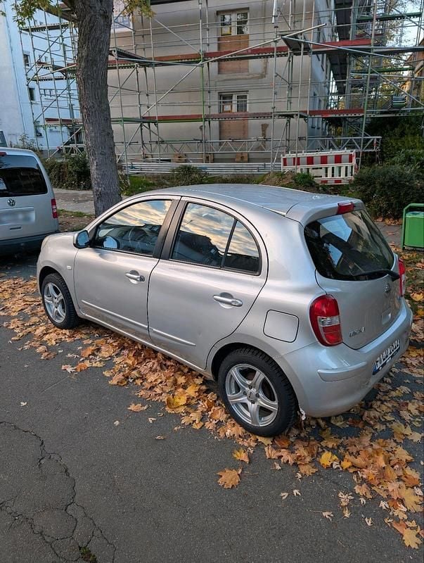 Gebraucht Nissan Micra 80 PS (58 kW) 2011 Silber Kleinwagen
