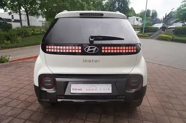 Gebraucht Hyundai Inster 85 kW (116 PS) 2025 Weiß Kleinwagen