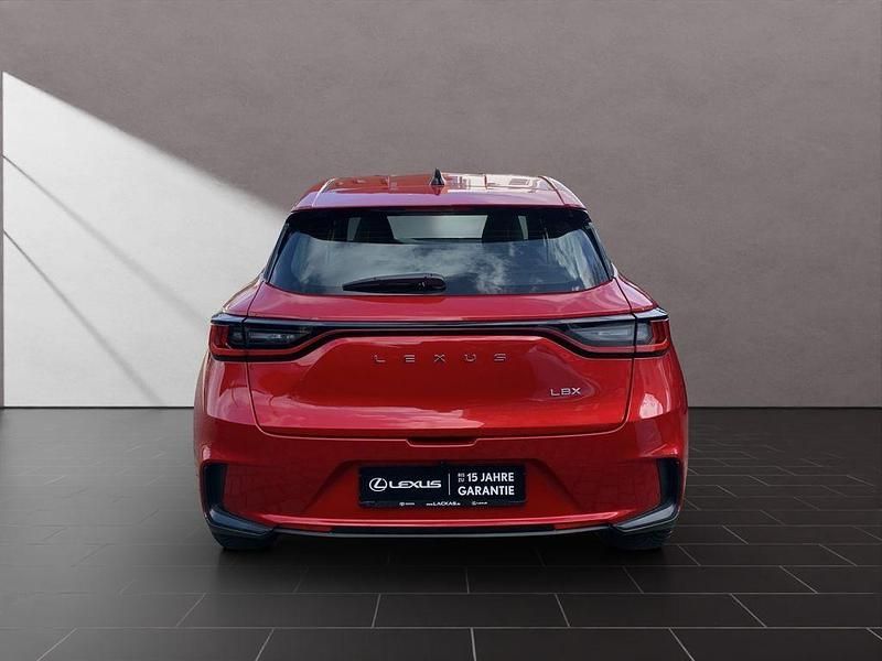 Neu Lexus LBX 136 PS (100 kW) 2026 Rot SUV