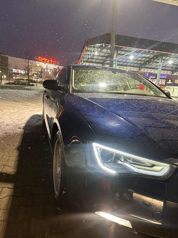 Gebraucht Audi A5 170 PS (125 kW) 2012 Blau Limousine