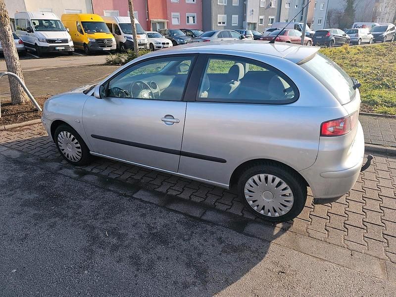 Gebraucht Seat Ibiza 75 PS (55 kW) 2003 Silber Kleinwagen