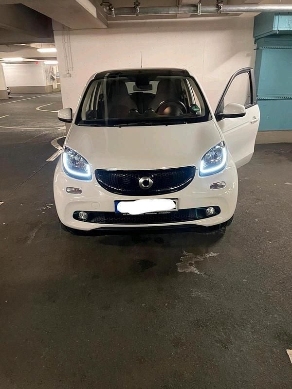 Weiß Gebraucht 2018 Smart ForFour Kleinwagen | 8.500 € (Fairer Preis) - Bild 1/4