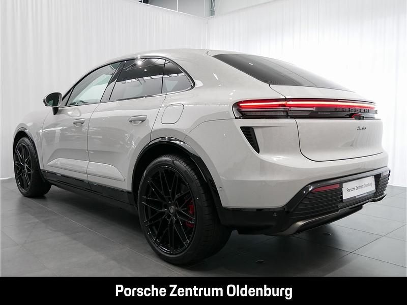 Neu Porsche Macan Turbo 469 kW (639 PS) 2026 Grau SUV