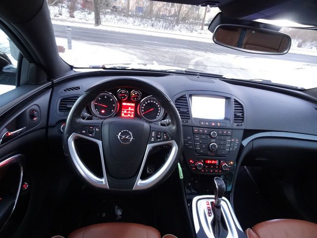 Gebraucht Opel Insignia 194 PS (142 kW) 2012 Braun metallic Kombi