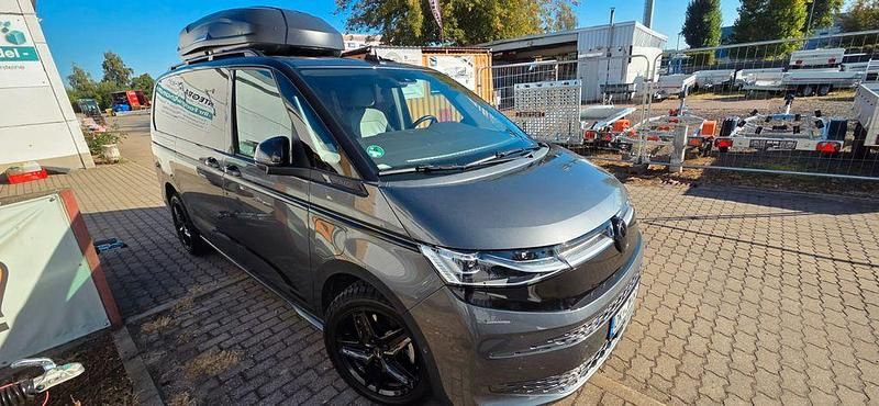 Gebraucht VW Multivan 218 PS (160 kW) 2023 Grau Van