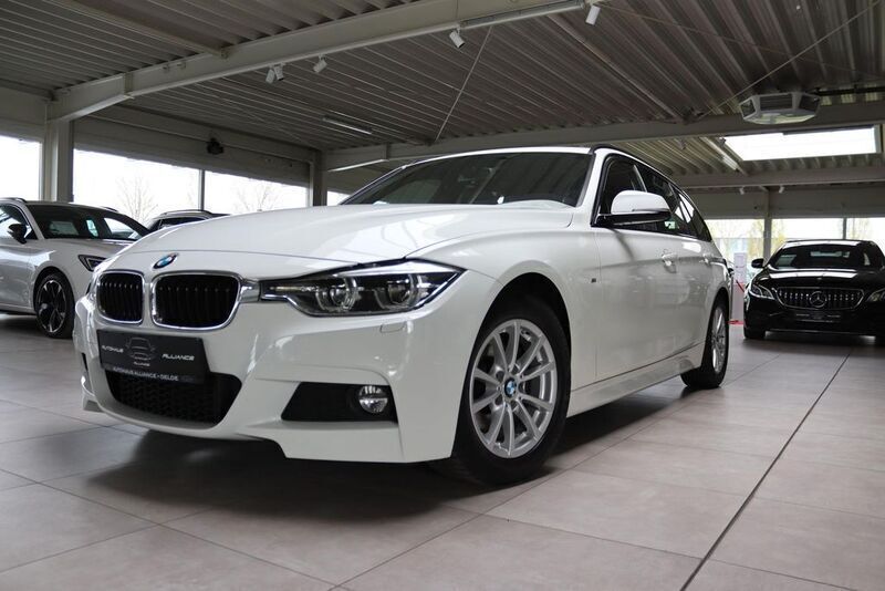 Weiß Gebraucht 2019 BMW 320 M Sport Kombi | 21.990 € (Superpreis) - Bild 1/4