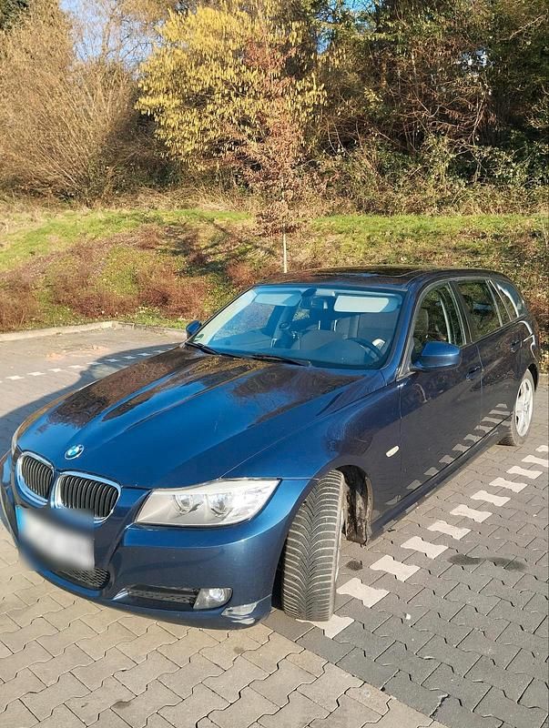 Gebraucht BMW 316 2011 Blau Limousine