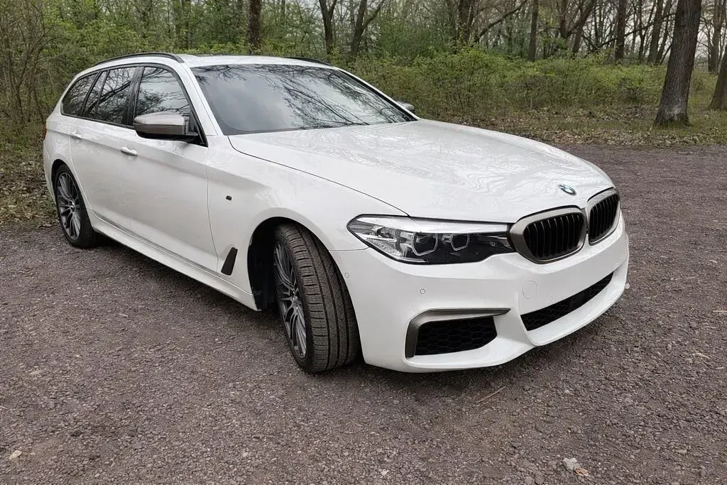 Gebraucht BMW M550 Performance 400 PS (294 kW) 2018 Weiß Kombi