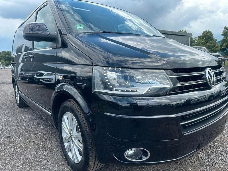 Używany VW Multivan Highline 179 KM (131 kW) 2015 Czarny Minivan