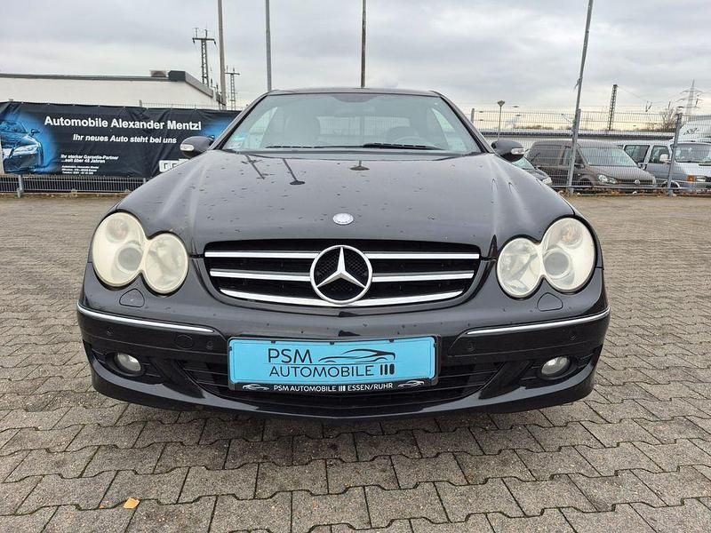 Gebraucht Mercedes CLK200 184 PS (135 kW) 2008 Schwarz Coupé