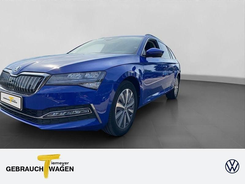 Blau Gebraucht 2021 Skoda Superb Ambition Kombi | 18.850 € (Superpreis) - Bild 1/4