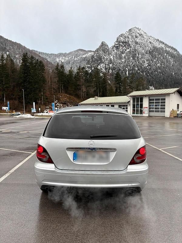 Gebraucht Mercedes R320 224 PS (164 kW) 2008 Silber Van / Kleinbus