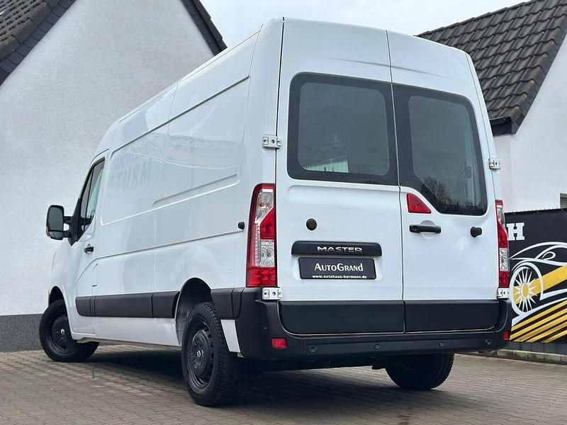 Gebraucht Renault Master 136 PS (100 kW) 2019 Weiß Van / Kleinbus