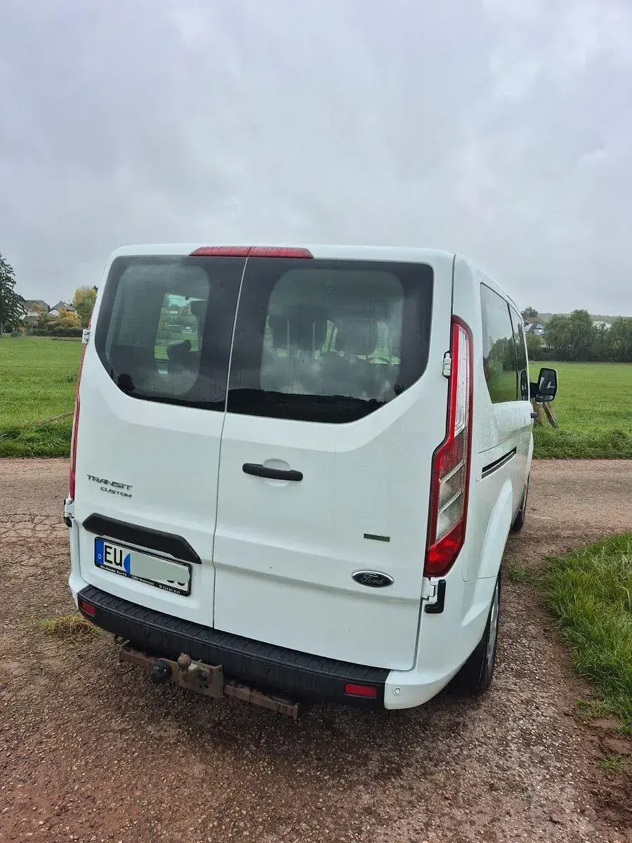 Gebraucht Ford Transit Custom 105 PS (77 kW) 2018 Weiß Van / Kleinbus