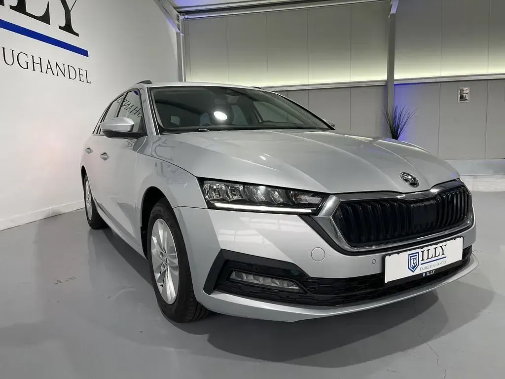 Gebraucht Skoda Octavia Ambition 150 PS (110 kW) 2023 Silber Limousine