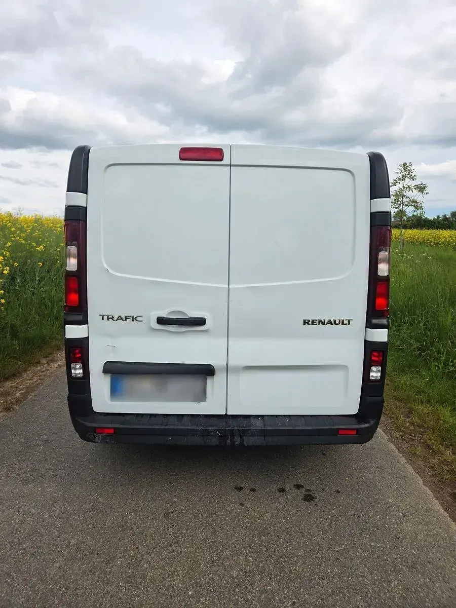 Gebraucht Renault Trafic 120 PS (88 kW) 2018 Weiß Van / Kleinbus