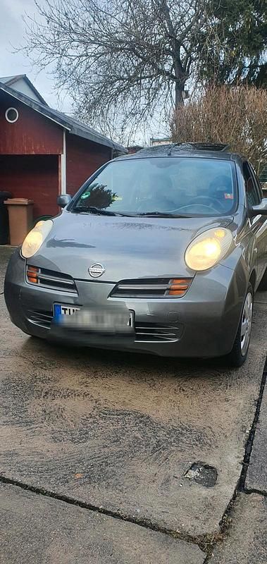 Grau Gebraucht 2003 Nissan Micra Kleinwagen | 1.800 € - Bild 1/4