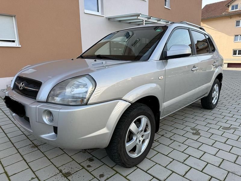 Silber Gebraucht 2006 Hyundai Tucson SUV | 2.899 € (Guter Preis) - Bild 1/4