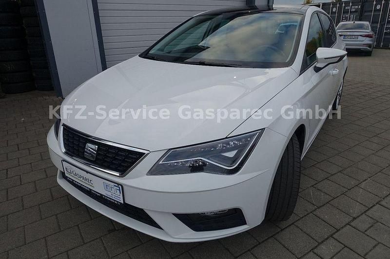 Weiß Gebraucht 2019 Seat Leon Style Limousine | 14.000 € (Guter Preis) - Bild 1/4