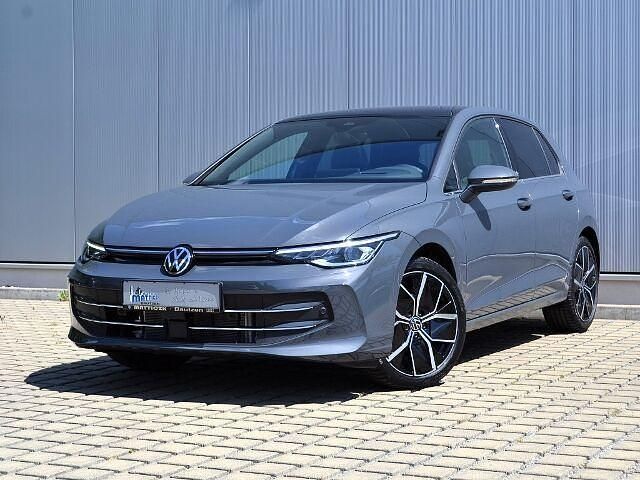 Gebraucht VW Golf VIII 150 PS (110 kW) 2024 Delfingrau metallic Limousine