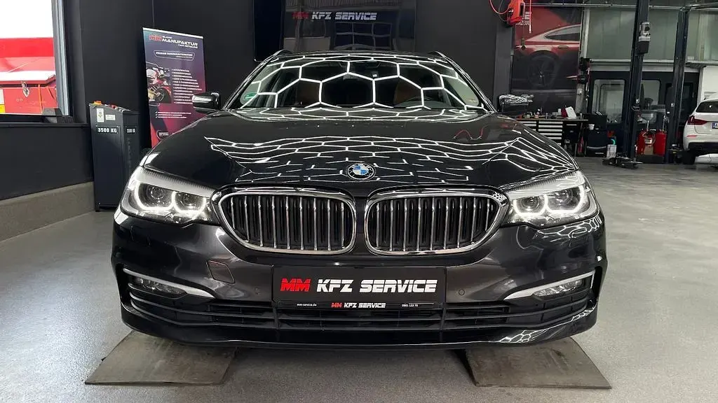Używany BMW 520 Performance 190 KM (139 kW) 2017 Szary Kombi