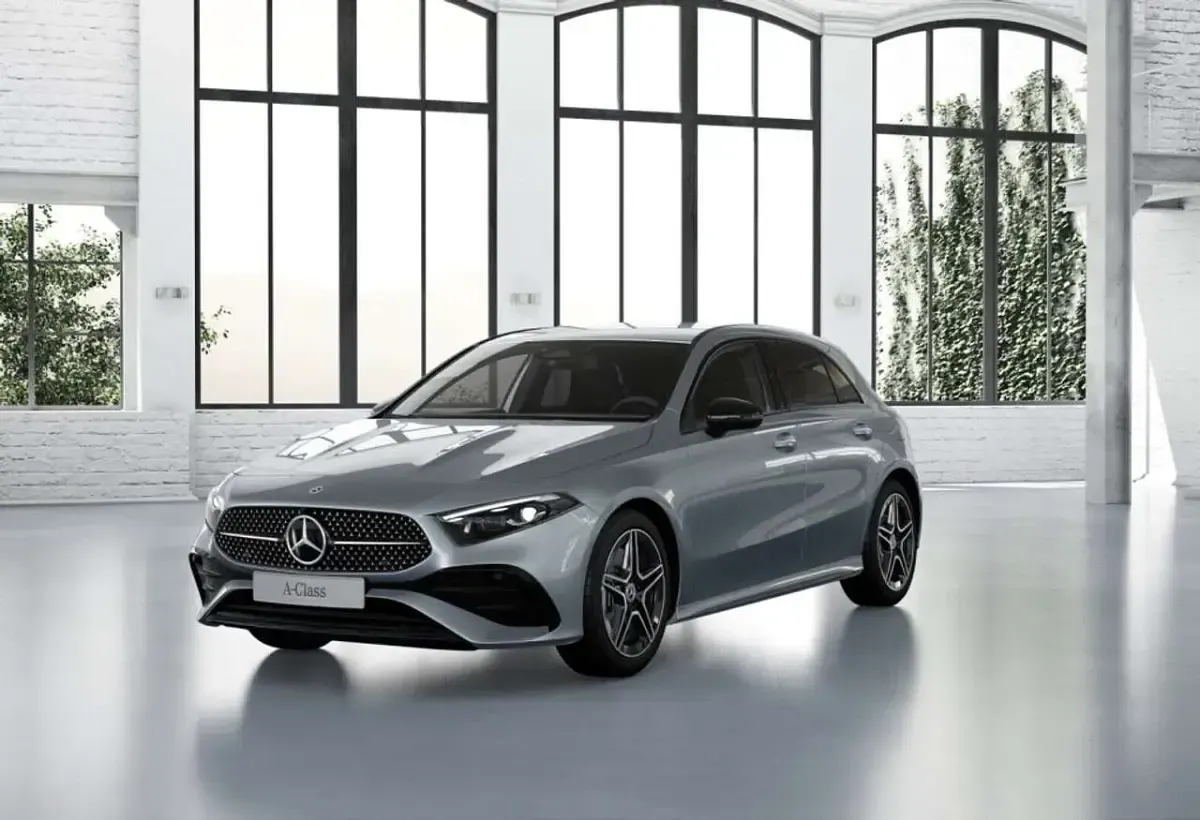 Gebraucht Mercedes A250 AMG 163 PS (119 kW) 2025 Metalliclack hightechsilber Limousine