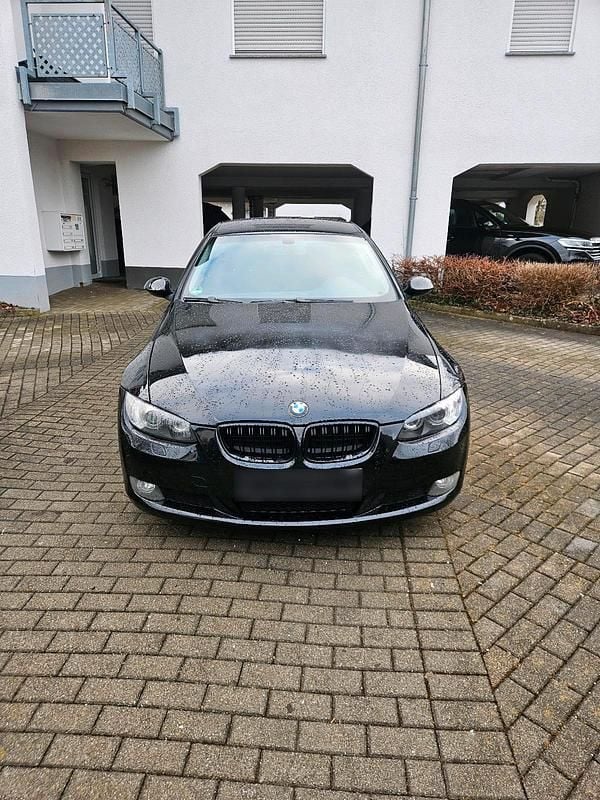 Gebraucht BMW 320 170 PS (125 kW) 2009 Schwarz Coupé