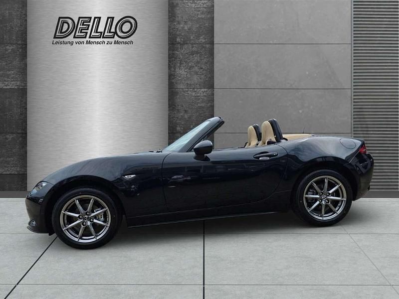 Neu Mazda MX5 Kazari 132 PS (97 kW) 2025 Jet black Cabrio