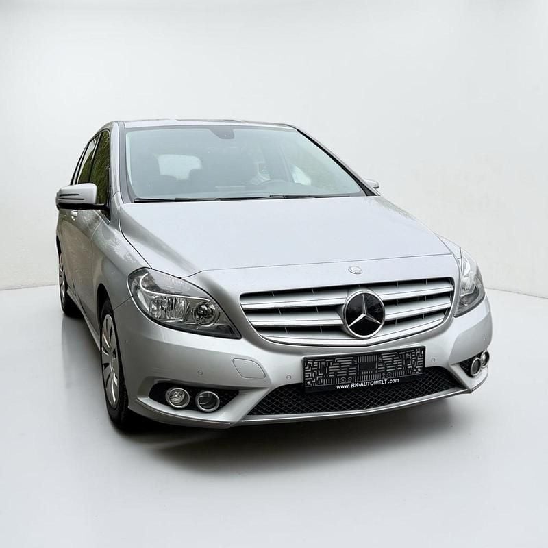 Second-hand Mercedes B200 156 CP (114 kW) 2012 Argintiu Monovolum