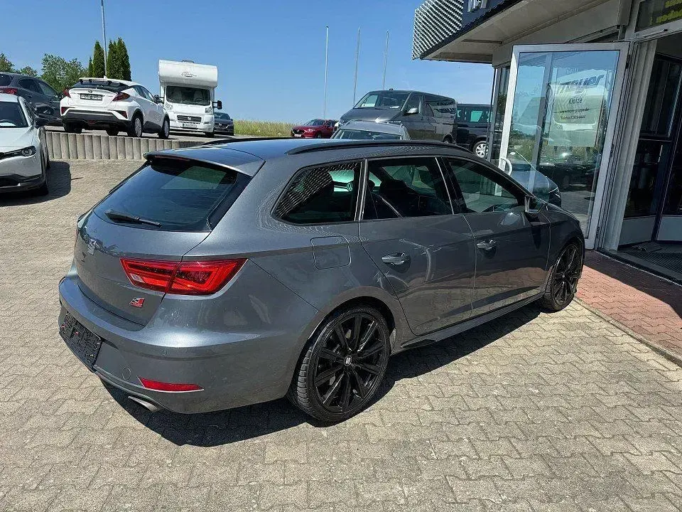 Gebraucht Seat Leon ST CUPRA 300 PS (220 kW) 2018 Pirineos grau metallic Kombi