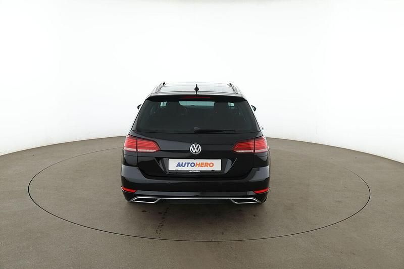Gebraucht VW Golf VII Highline 2020 Schwarz Kombi