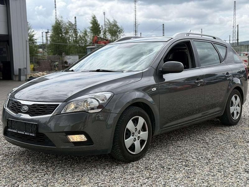 Grau Gebraucht 2012 Kia Ceed Sportswagon EX Kombi | 2.500 € (Fairer Preis) - Bild 1/4
