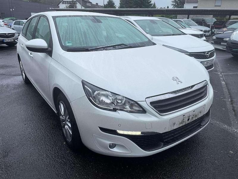 Gebraucht Peugeot 308 Active 116 PS (85 kW) 2014 Weiss perlglänzend/met Kombi