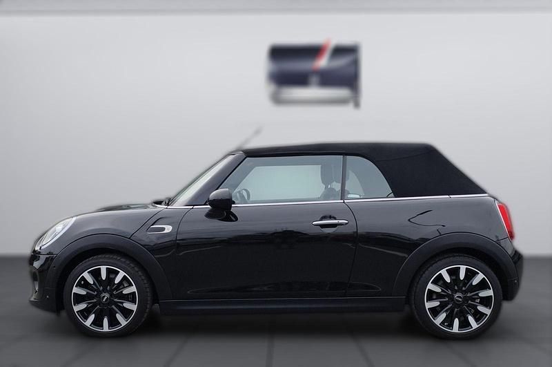 Gebraucht Mini Cooper 136 PS (100 kW) 2019 Schwarz metallic Kleinwagen