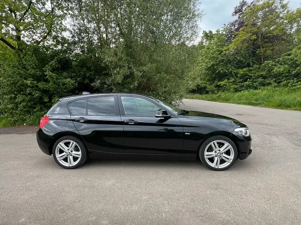 Gebraucht BMW 120 Sport Line 184 PS (135 kW) 2017 Schwarz Limousine
