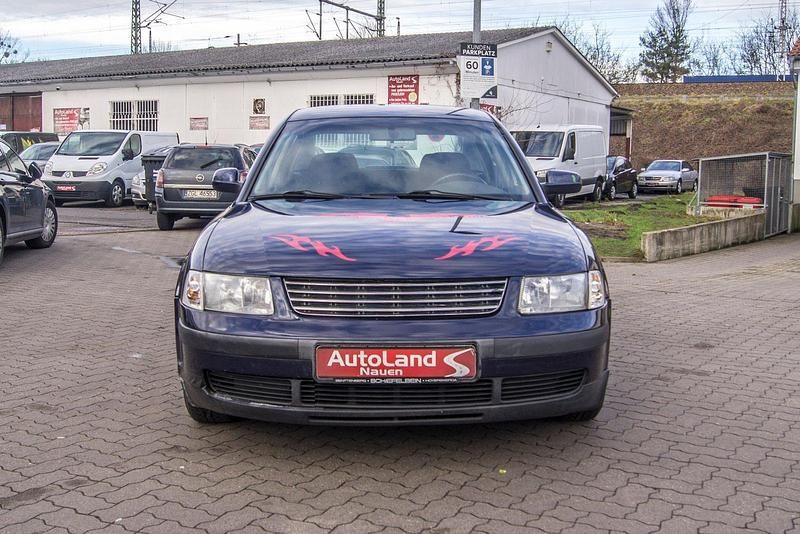 Gebraucht VW Passat 125 PS (91 kW) 1998 Blau Limousine