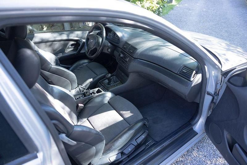 Gebraucht BMW 325 Performance 192 PS (141 kW) 2001 Grau Limousine