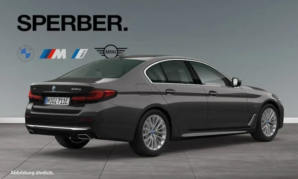 Gebraucht BMW 530e 292 PS (214 kW) 2023 Grau Limousine