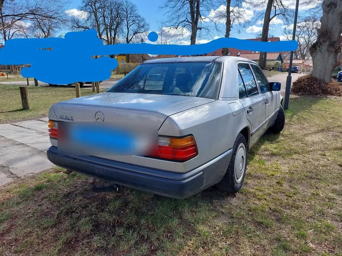 Gebraucht Mercedes 230 132 PS (97 kW) 1987 Grau Limousine
