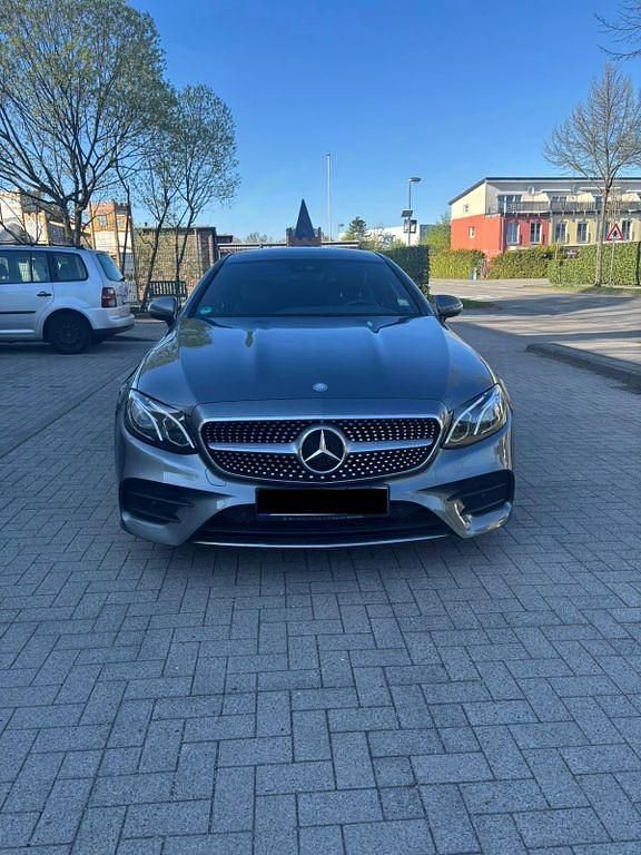 Gebraucht Mercedes E200 AMG line 184 PS (135 kW) 2017 Grau Coupé