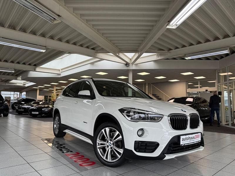 Weiß Gebraucht 2017 BMW X1 Sport Line SUV | 18.950 € (Guter Preis) - Bild 1/4