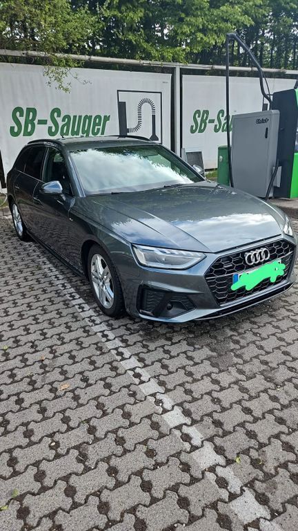 Grau Gebraucht 2020 Audi A4 S-Line Kombi | 26.000 € (Fairer Preis) - Bild 1/4