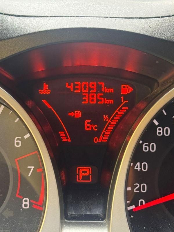 Gebraucht Nissan Juke Acenta 117 PS (86 kW) 2017 Schwarz SUV