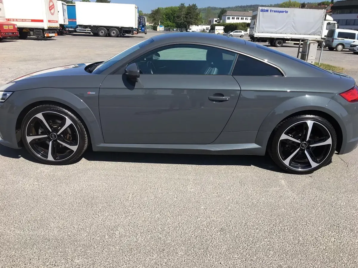 Gebraucht Audi TT 179 PS (131 kW) 2016 Grau Coupé