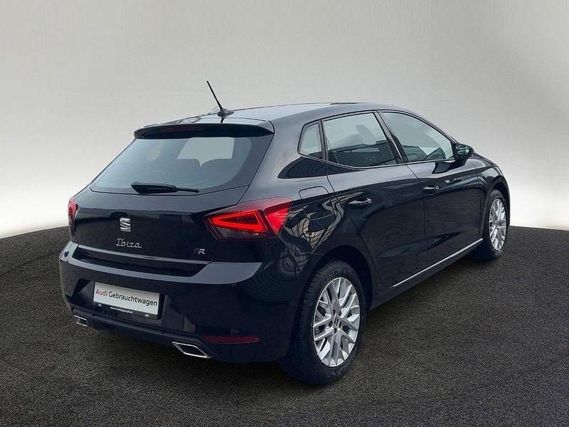 Używany Seat Ibiza FR 110 KM (80 kW) 2024 Czarny Hatchback