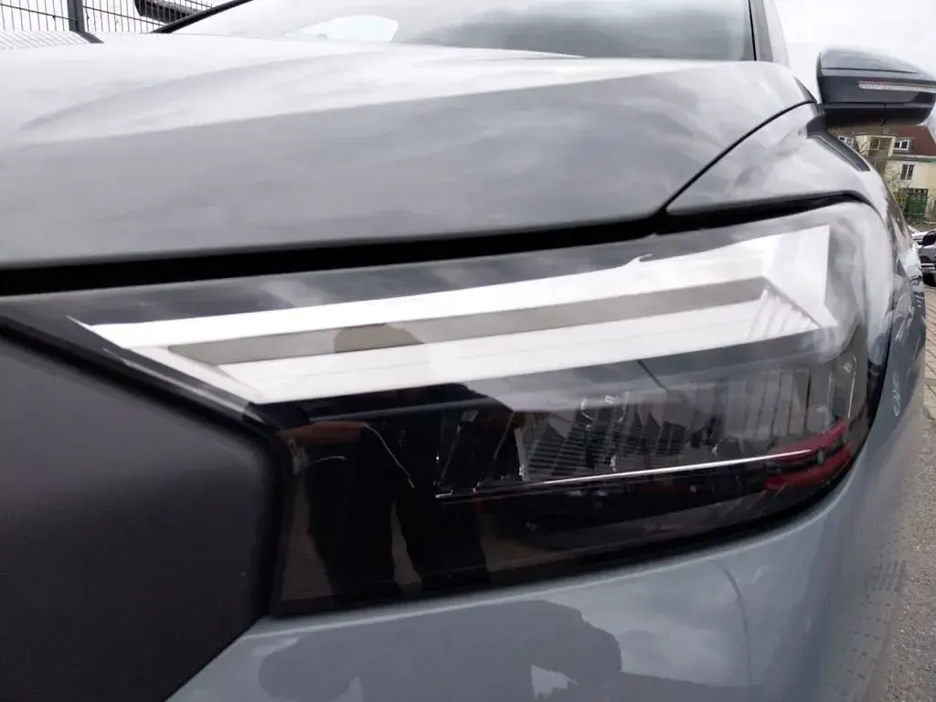 Usata Audi e-tron 150 kW (204 CV) 2023 Grigio SUV