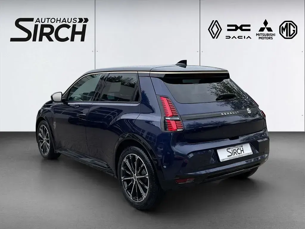 Używany Renault 5 E-Tech Iconic 110 kW (150 KM) 2024 Niebieski Sedan/Limuzyna