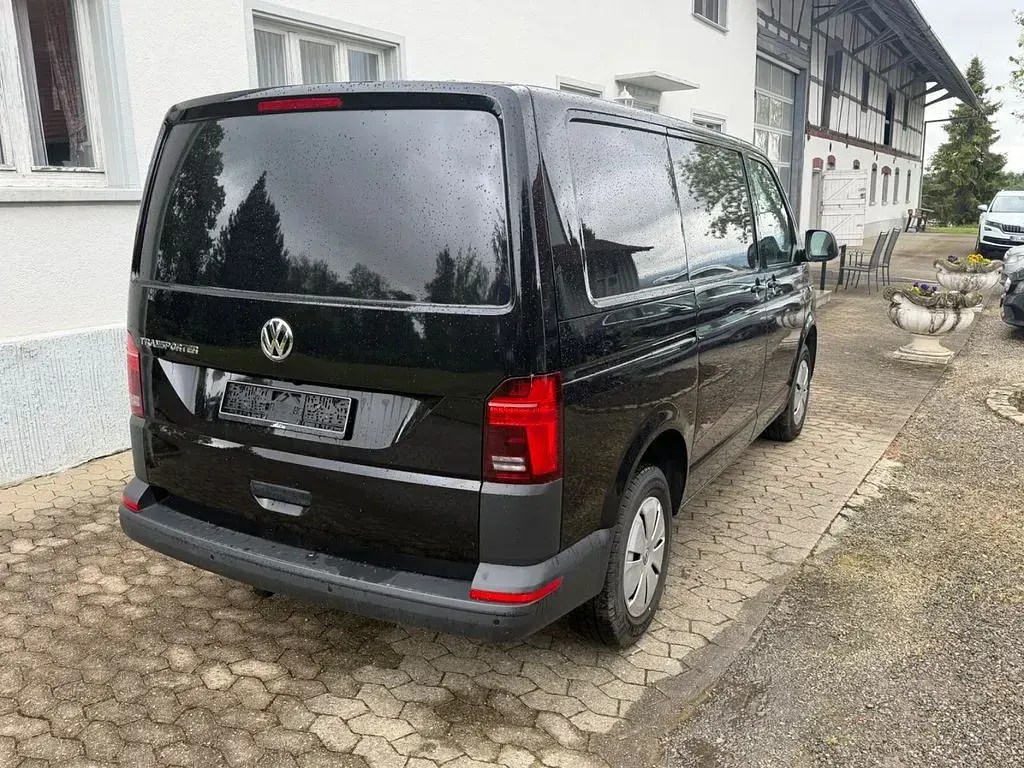 Usata VW Transporter 150 CV (110 kW) 2023 Nero Furgone