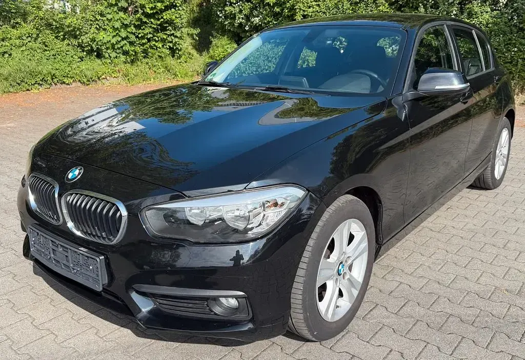 Gebraucht BMW 116 Advantage 109 PS (80 kW) 2015 Schwarz Kleinwagen